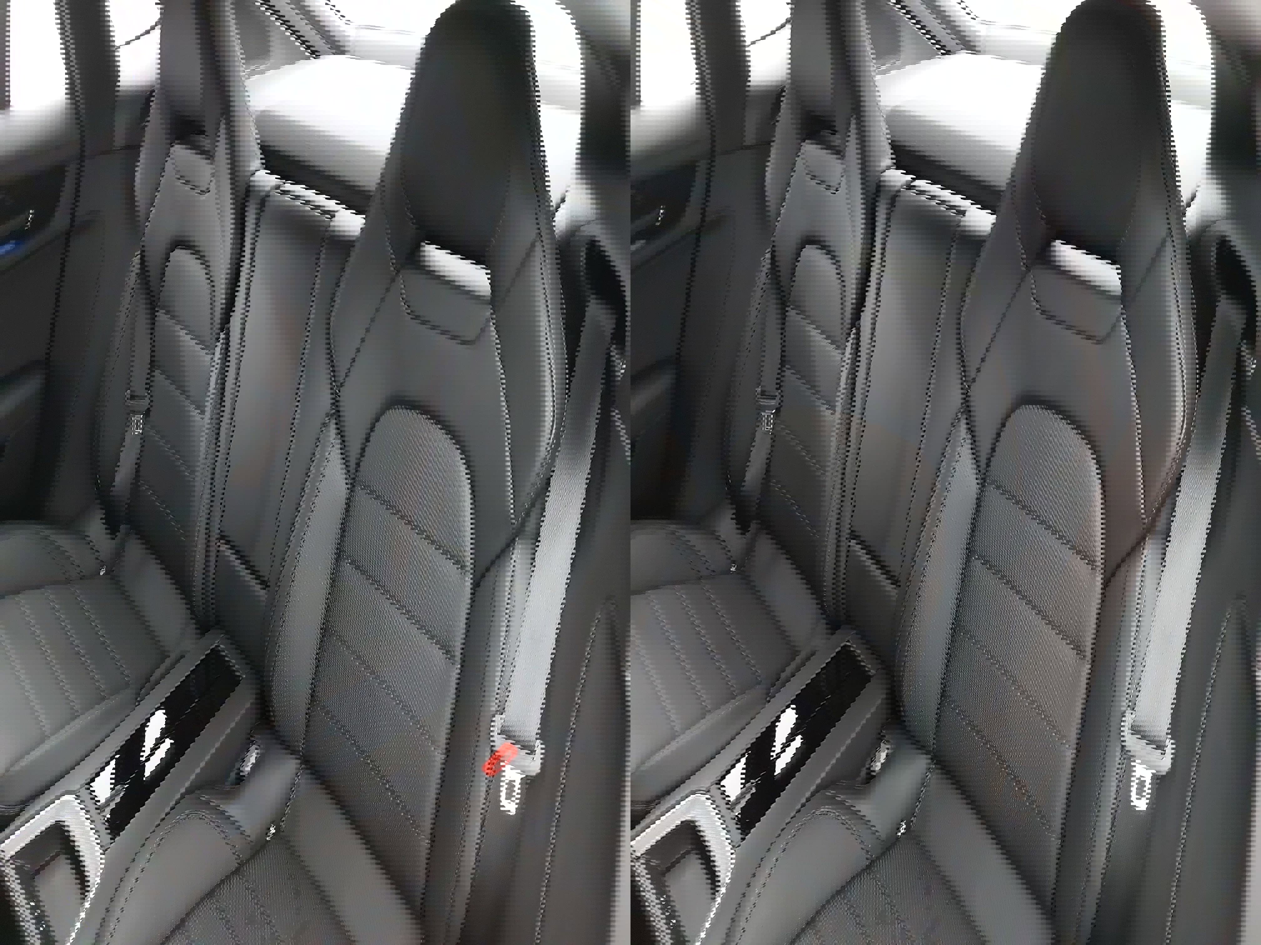 Certified 2025 Porsche Panamera 4 image 16