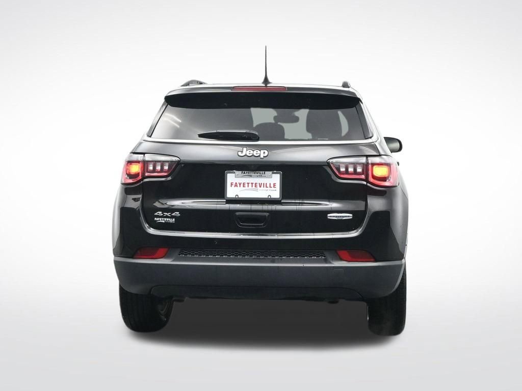 Used 2025 Jeep Compass Latitude image 7