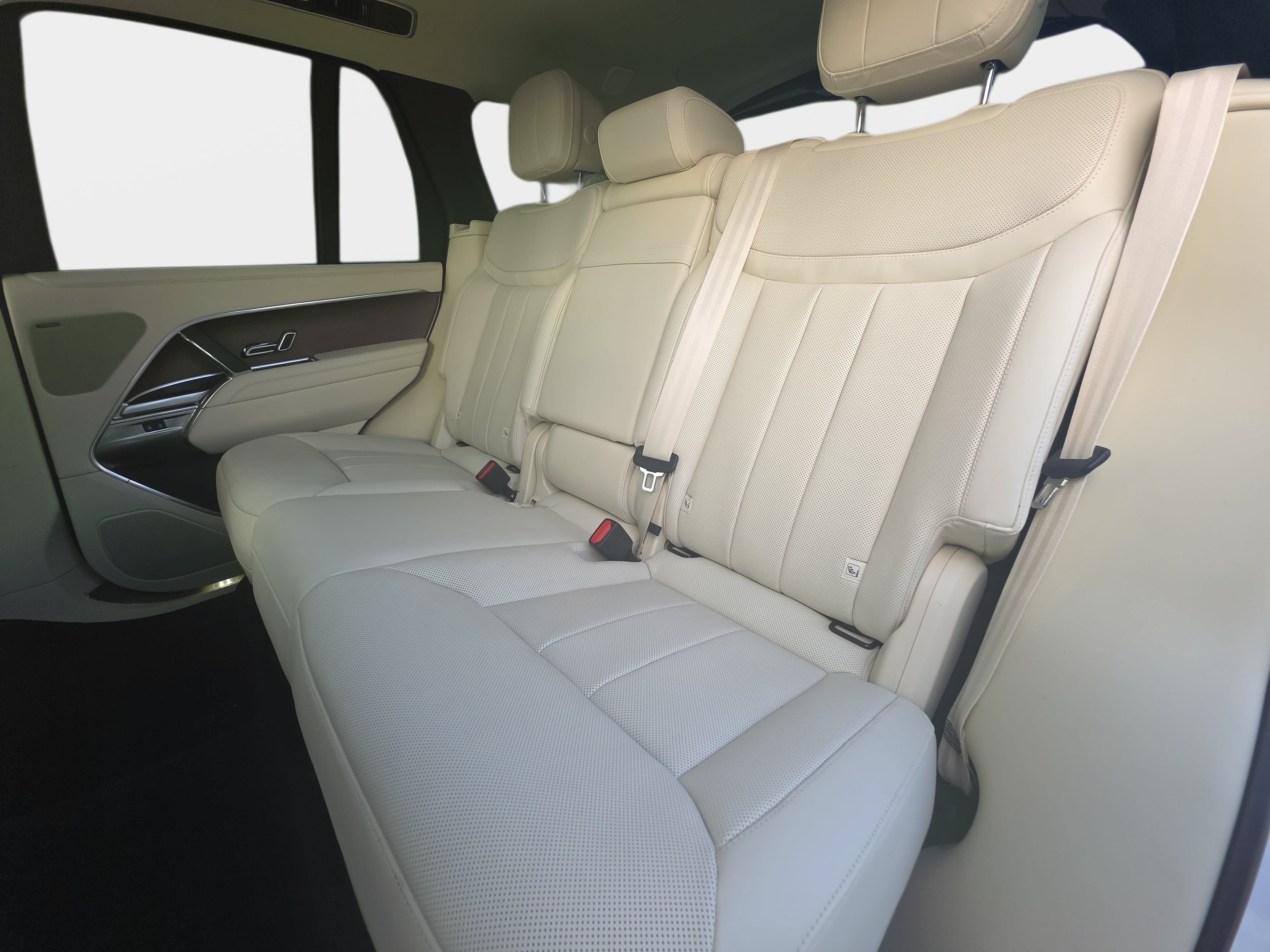 Certified 2024 Land Rover Range Rover SE AWD/4WD image 15