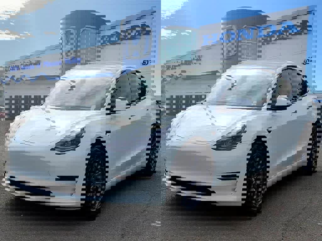 Used 2021 Tesla Model 3 Standard Range Plus image 1