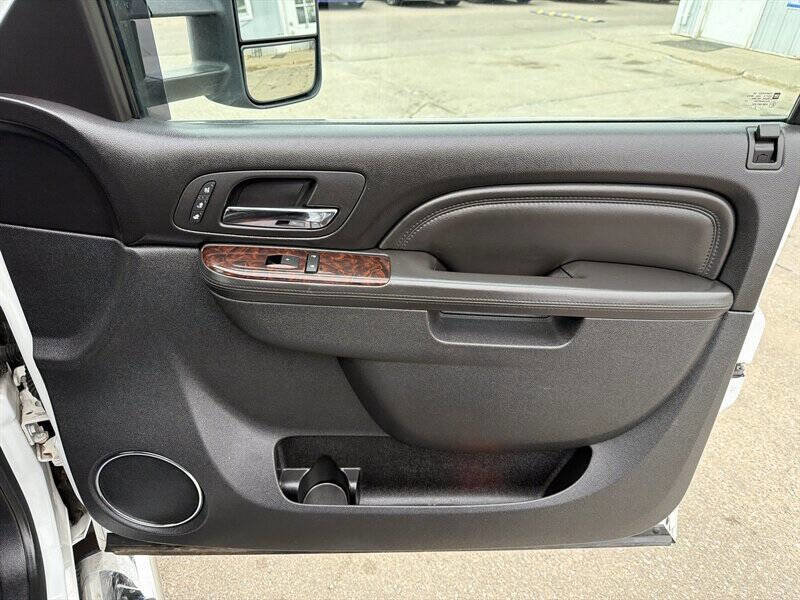 Used 2013 GMC Sierra 3500 Denali image 23