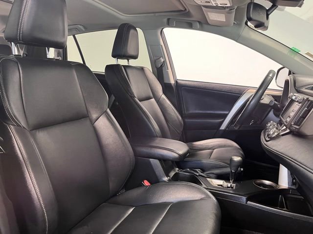 Used 2014 Toyota RAV4 Limited w/ Technology Package AWD/4WD image 10