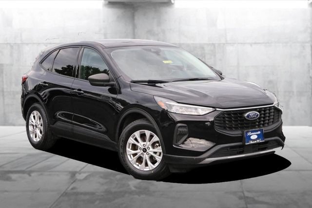 Certified 2025 Ford Escape Active FWD image 2