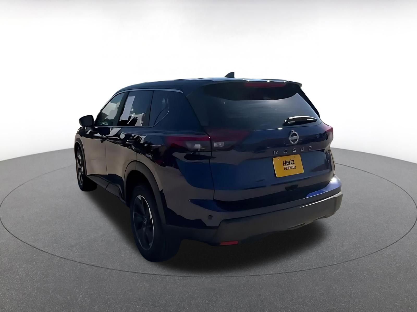 Used 2025 Nissan Rogue SV FWD image 11