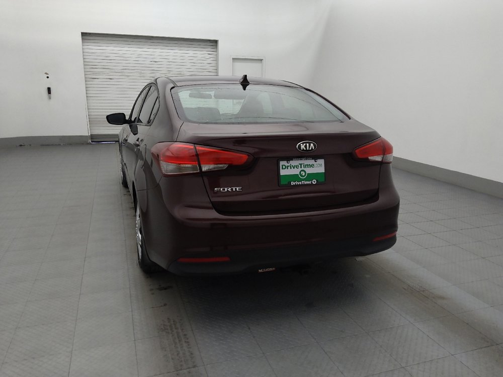 Used 2017 Kia Forte LX w/ LX Popular Package image 6