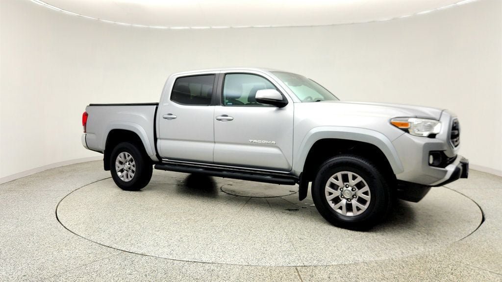 Used 2019 Toyota Tacoma SR5 AWD/4WD image 3