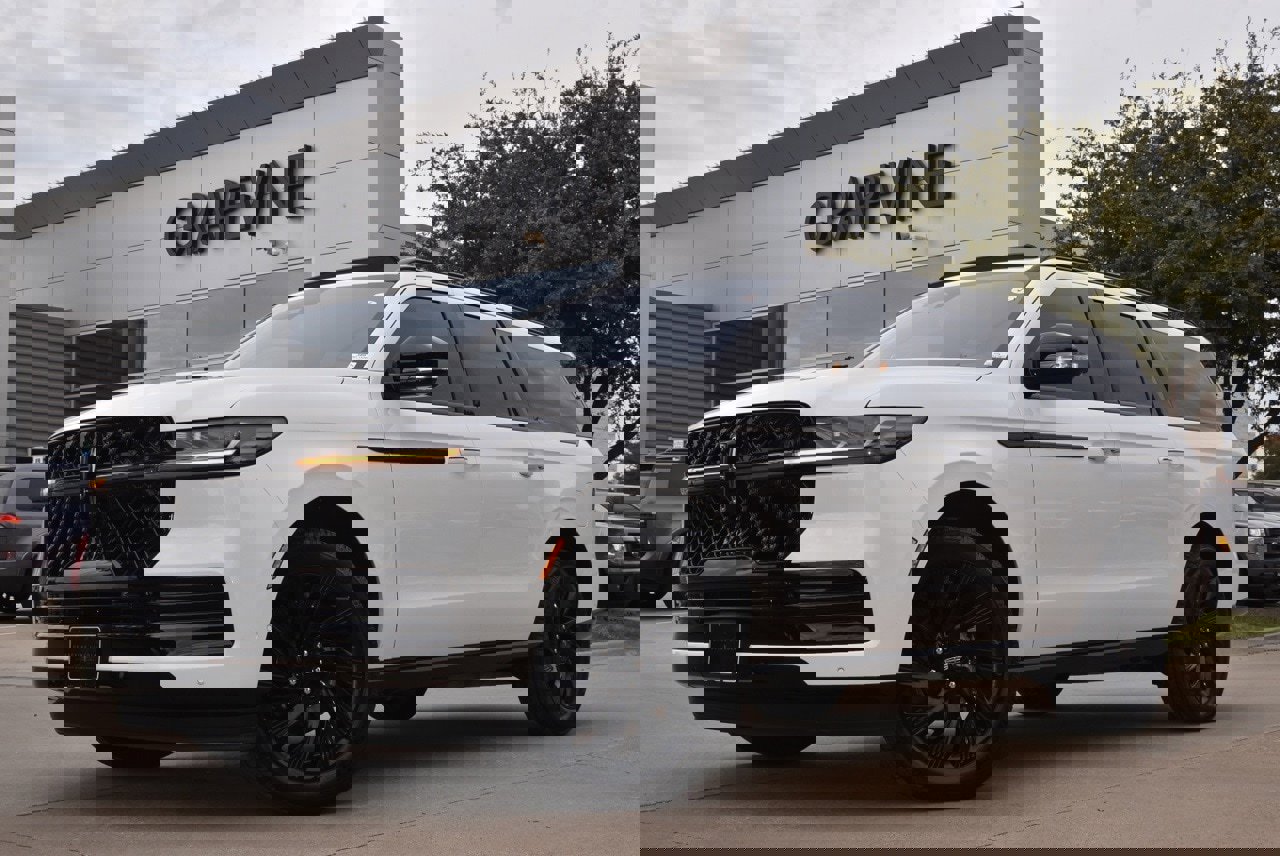 Used 2025 Lincoln Navigator L Reserve w/ Jet Appearance Package