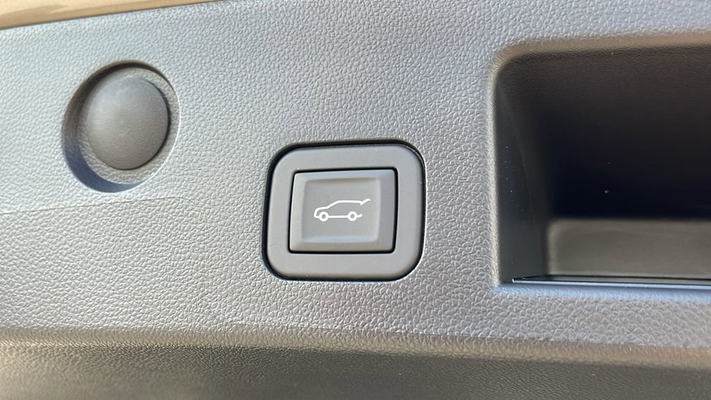 New 2026 GMC Terrain Elevation w/ Elevation Premium Package image 24