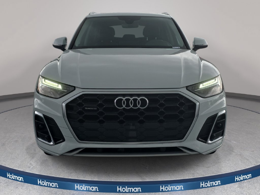 Used 2023 Audi Q5 2.0T Premium w/ Convenience Package AWD/4WD image 3