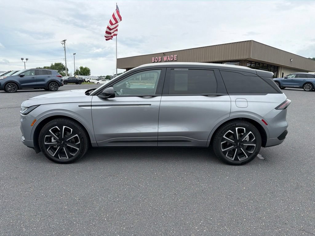 Certified 2025 Lincoln Nautilus Reserve AWD/4WD image 2