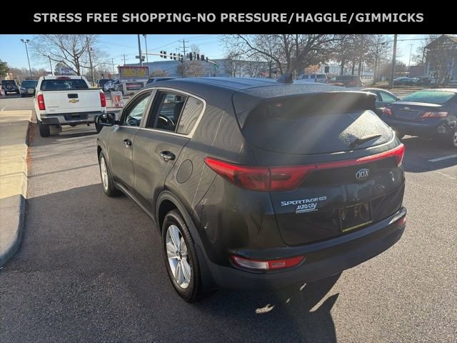 Used 2017 Kia Sportage LX image 5