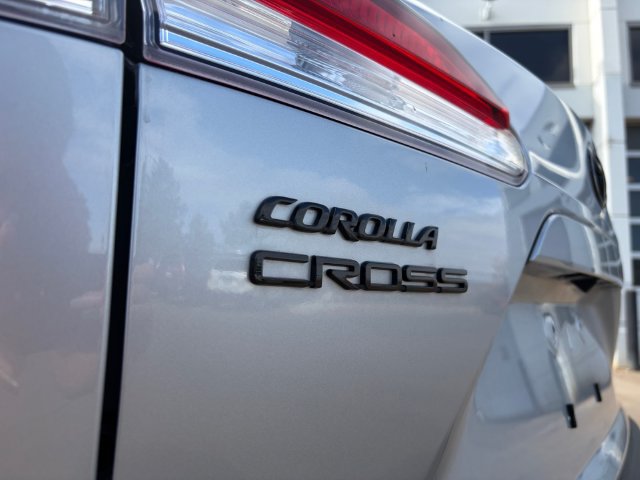 Used 2024 Toyota Corolla Cross AWD Hybrid image 23