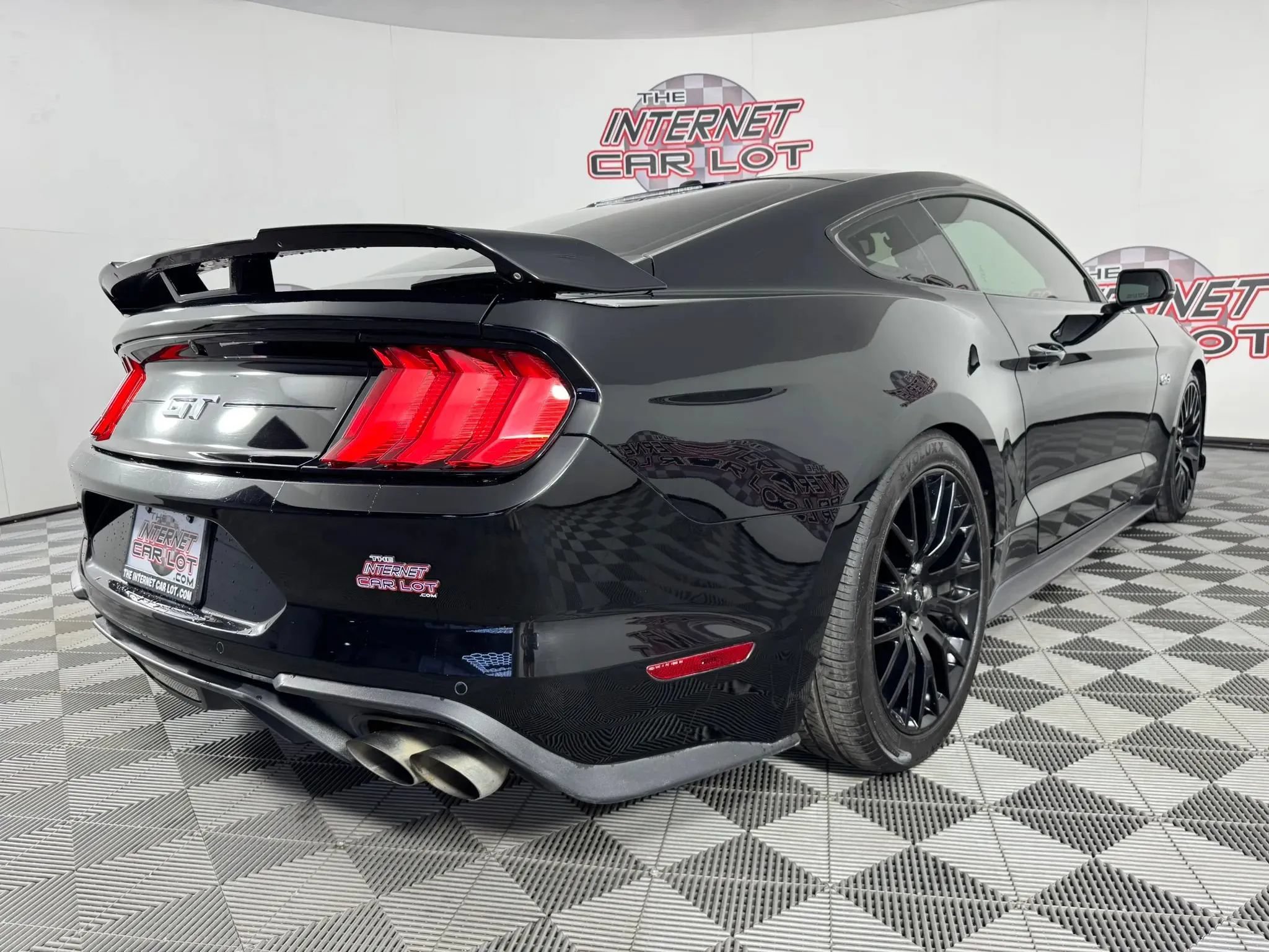 Used 2020 Ford Mustang GT Premium w/ GT Performance Package RWD image 25