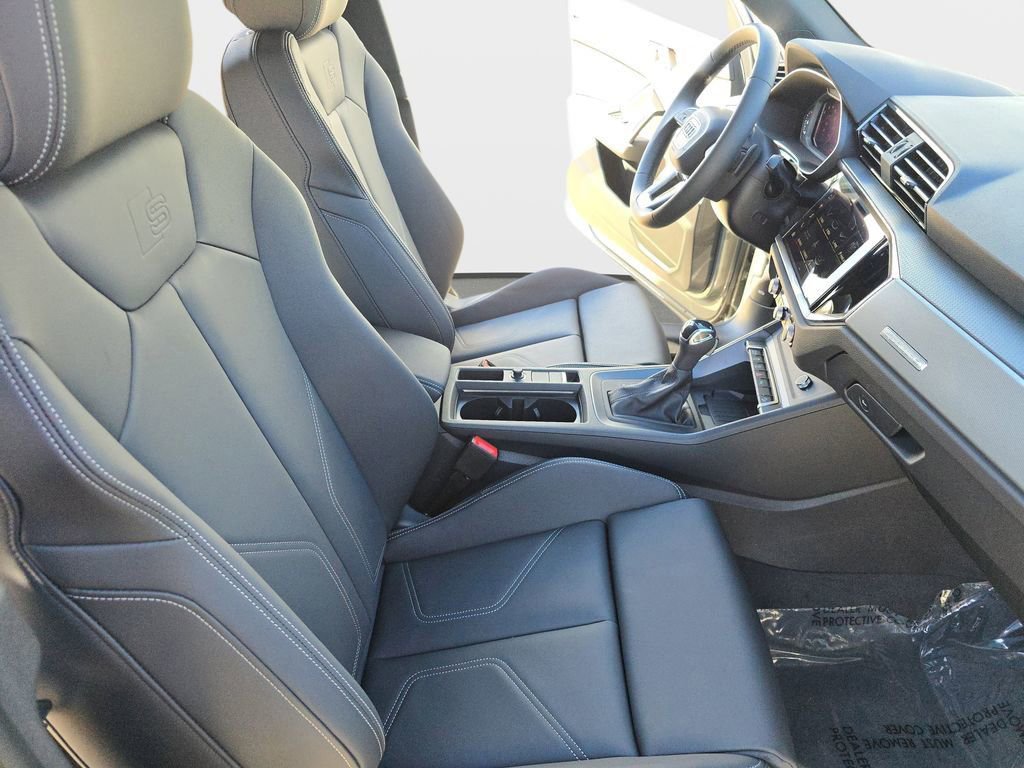 Certified 2025 Audi Q3 2.0T Premium w/ Convenience Package image 10