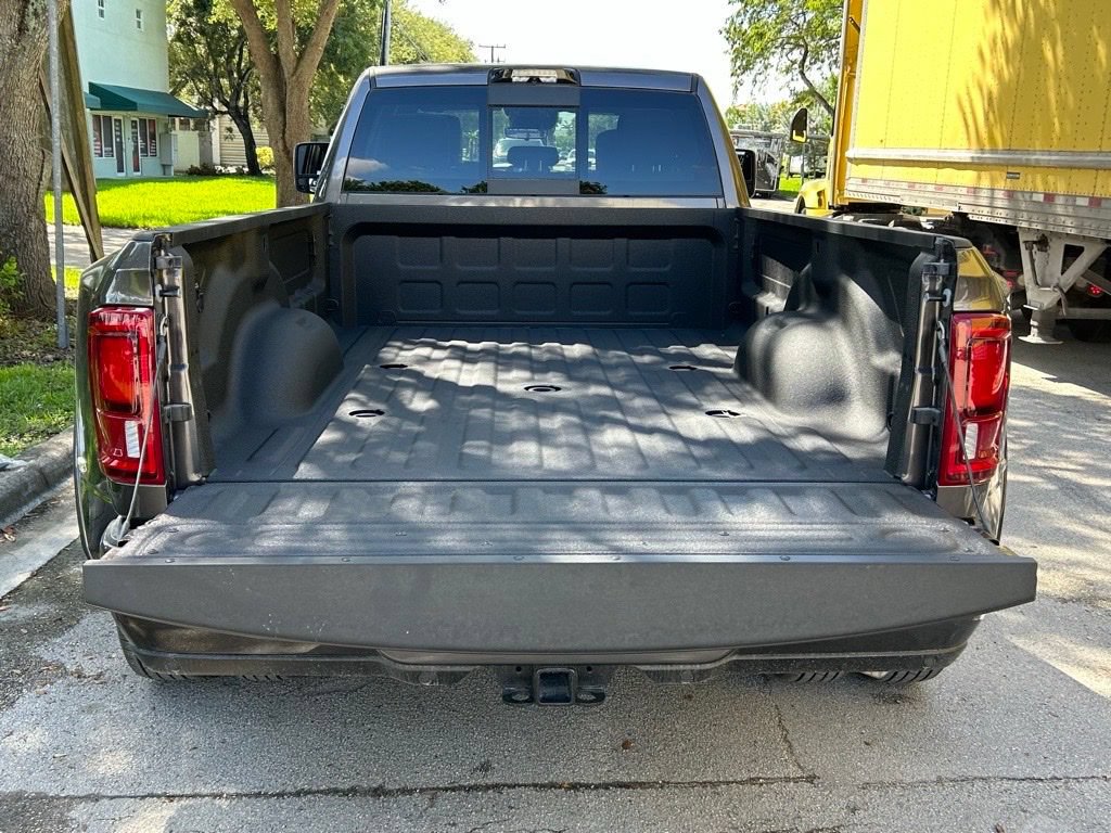 New 2026 RAM 3500 Limited AWD/4WD image 31