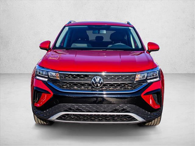 Used 2022 Volkswagen Taos SE image 2