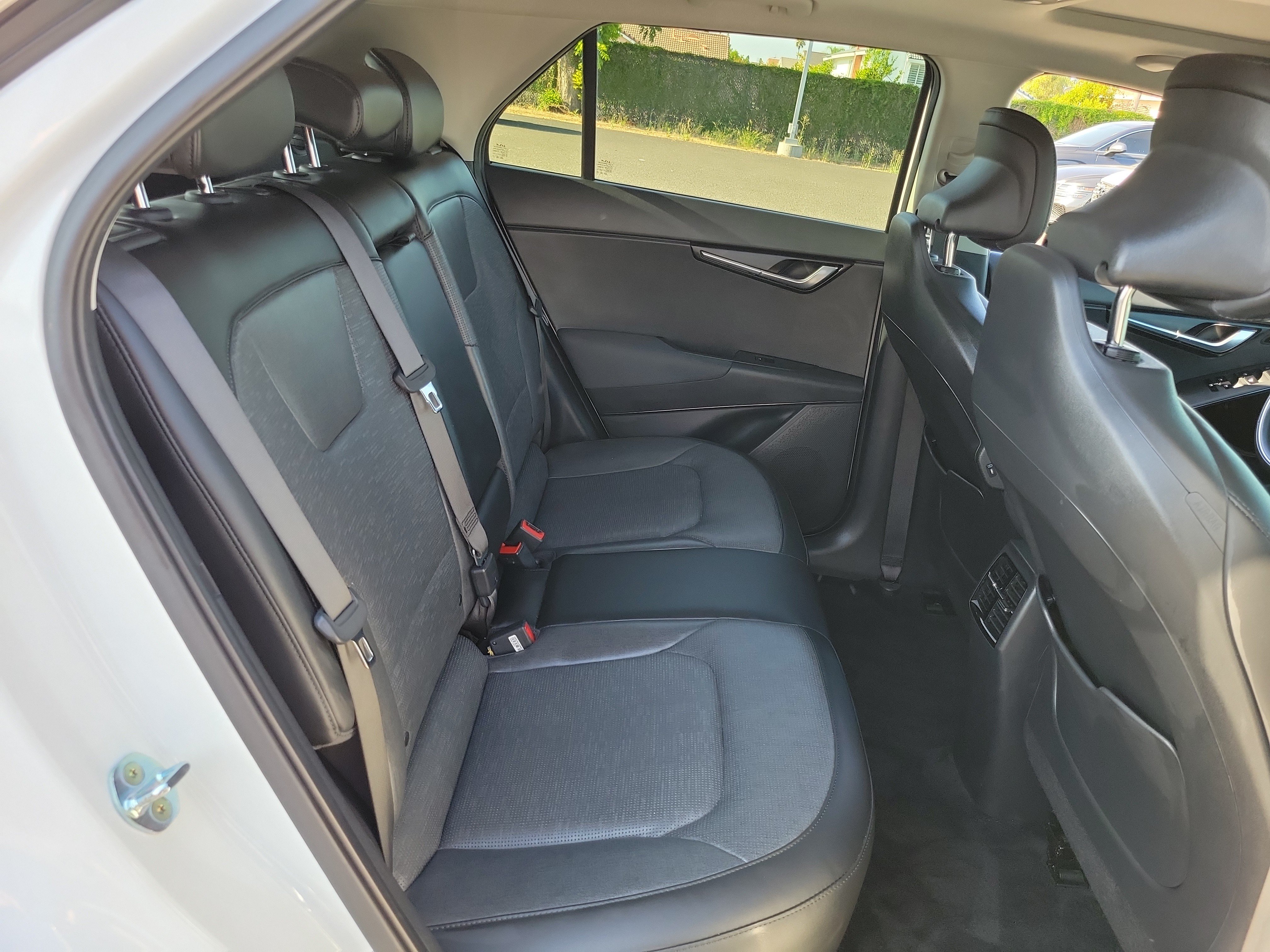 Used 2023 Kia Niro Wave FWD image 23