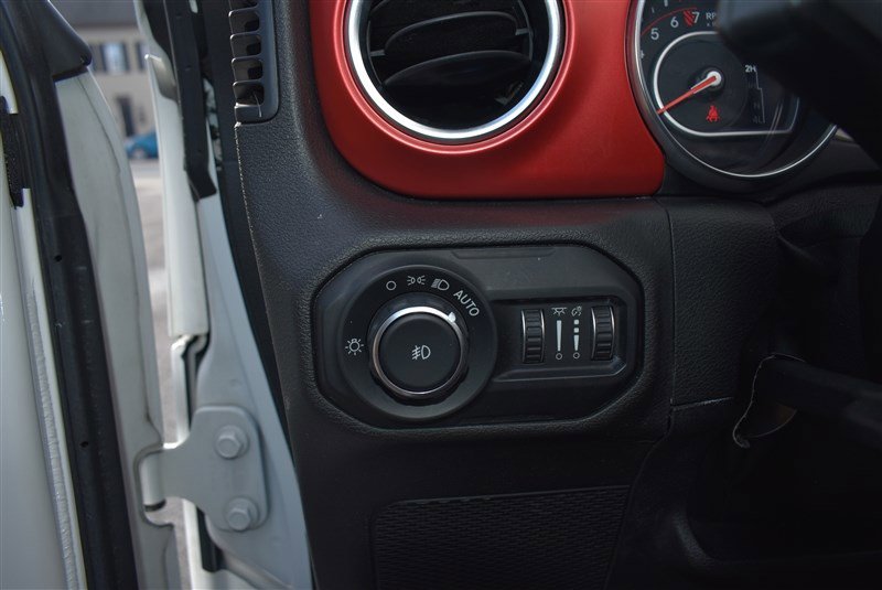 Used 2021 Jeep Wrangler Unlimited Rubicon image 14