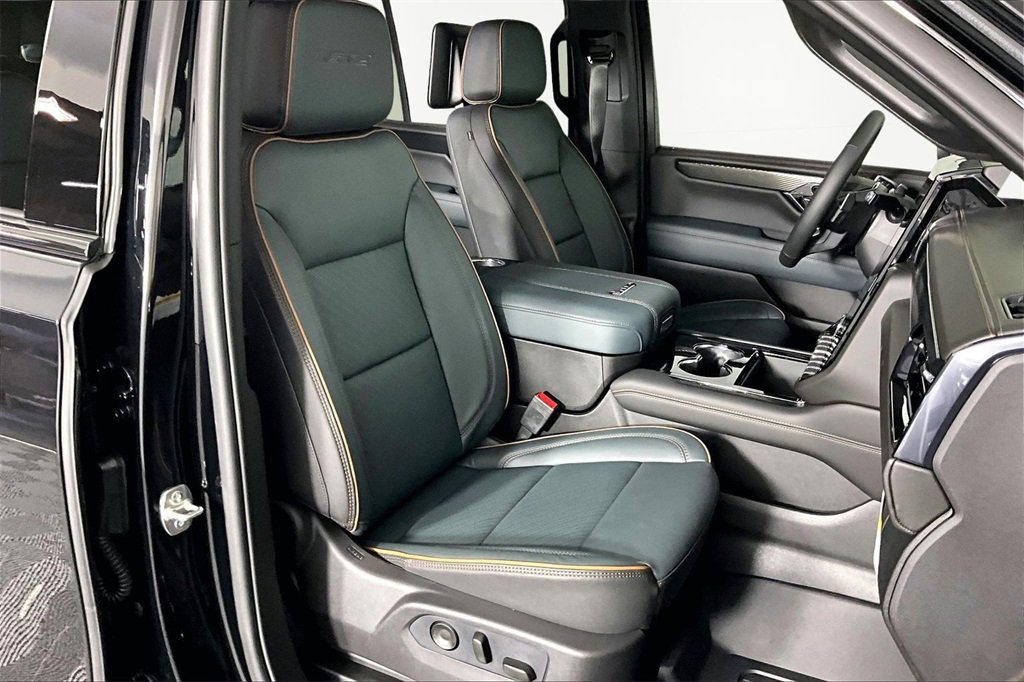 New 2026 GMC Yukon AT4 w/ AT4 Premium Plus Package image 12