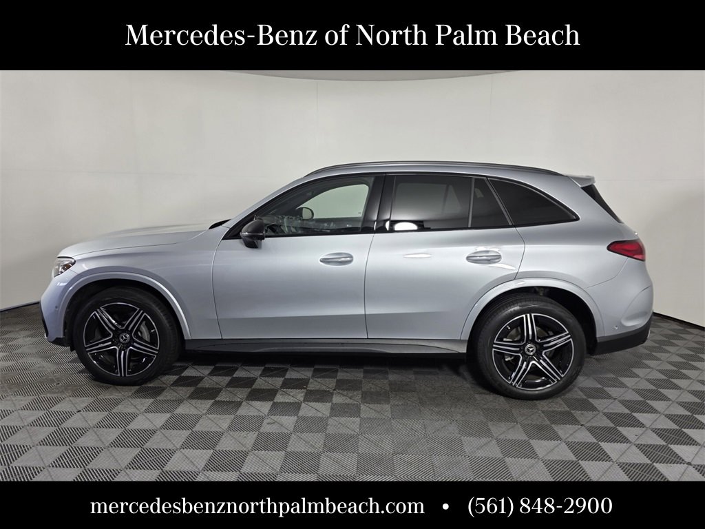 Used 2024 Mercedes-Benz GLC 300 4MATIC image 3