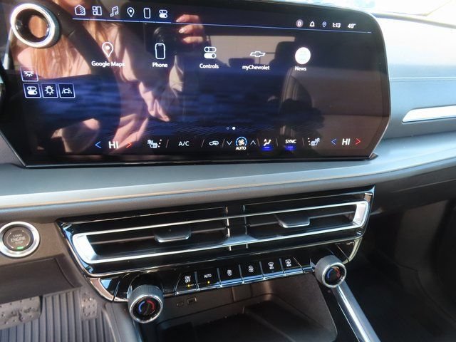 Used 2025 Chevrolet Traverse LT AWD/4WD image 25