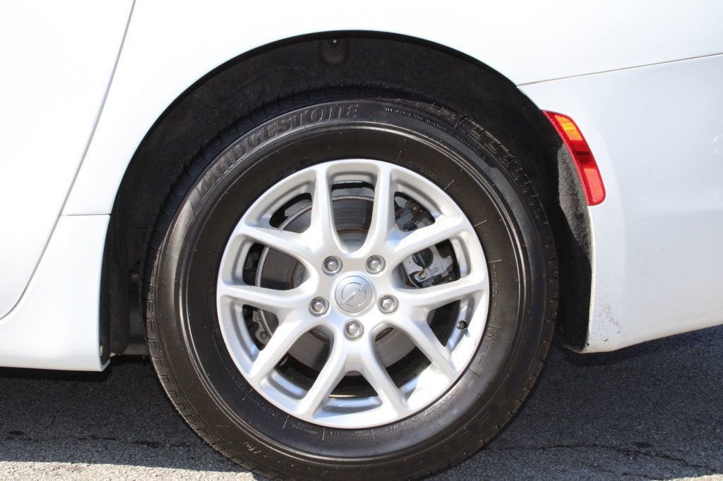 Used 2020 Chrysler Voyager Lxi image 20