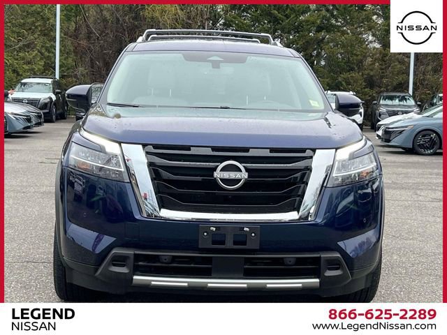 Used 2023 Nissan Pathfinder SL image 2