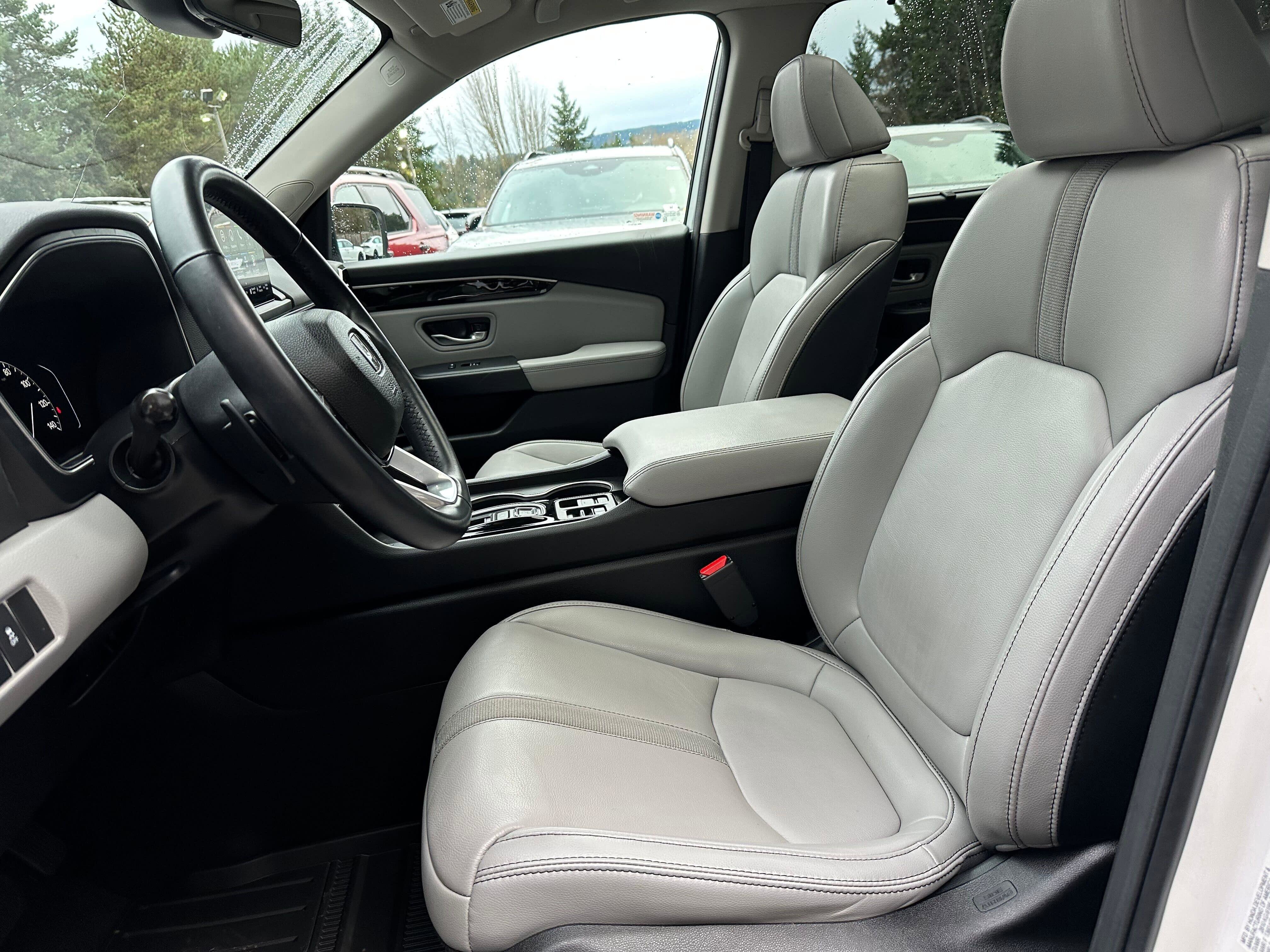 Used 2023 Honda Pilot Touring image 18