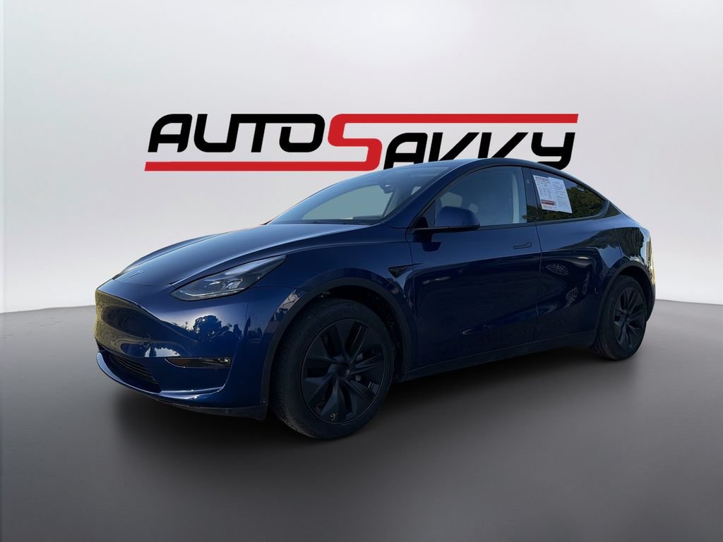 Used 2025 Tesla Model Y Long Range RWD image 1