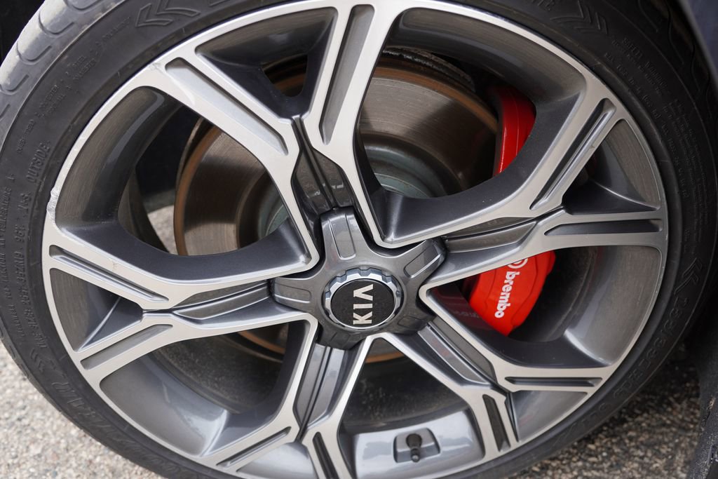 Certified 2020 Kia Stinger GT1 image 14