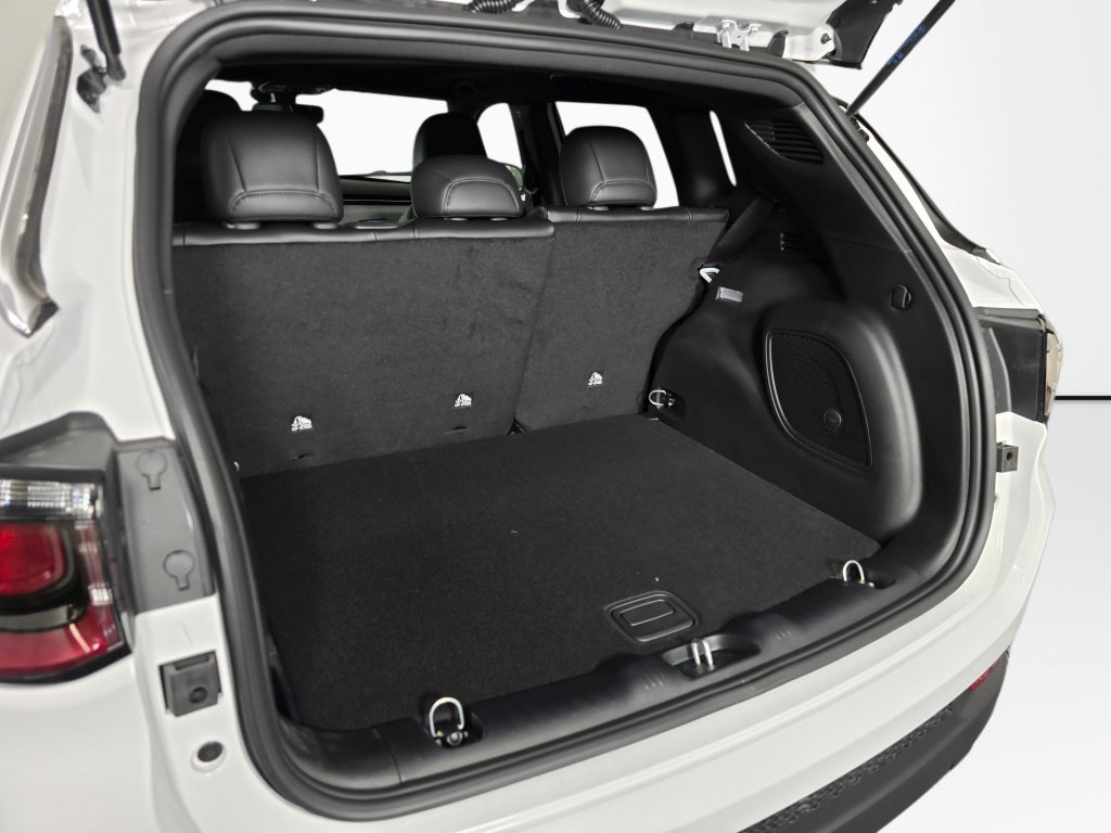 New 2026 Jeep Compass Latitude AWD/4WD image 17