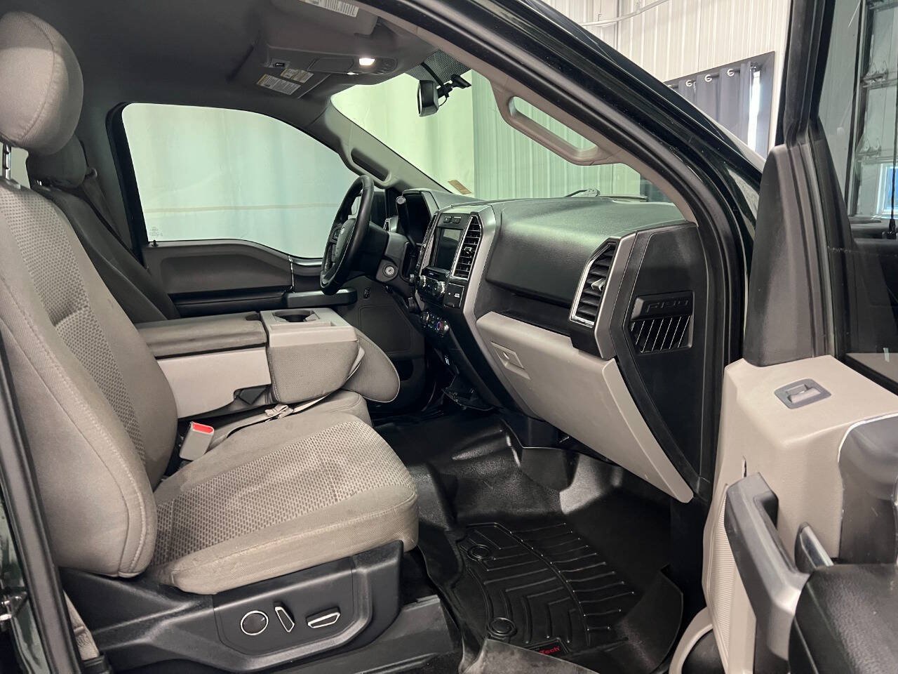 Used 2016 Ford F150 XLT w/ Equipment Group 302A Luxury AWD/4WD image 11