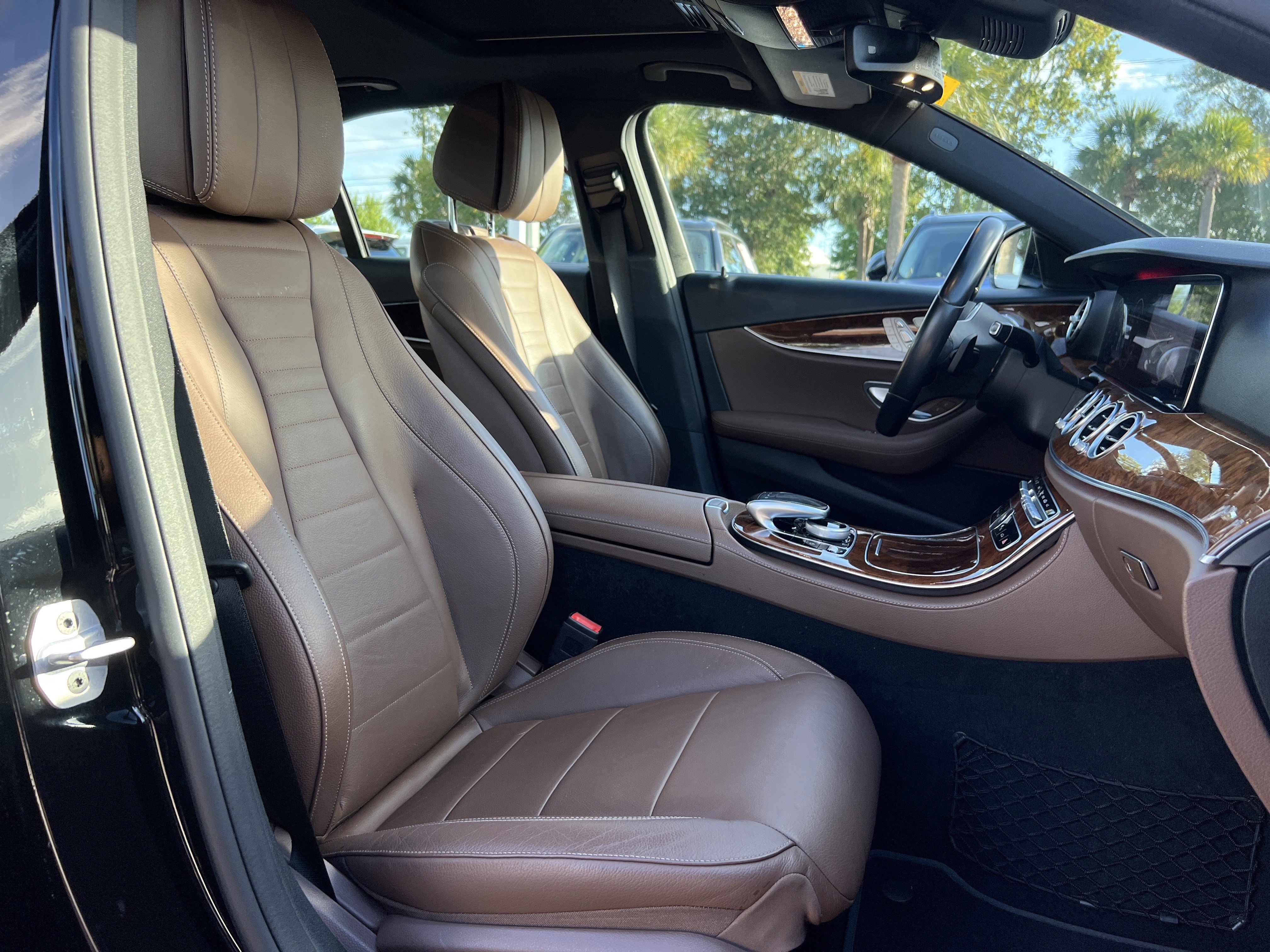 Used 2020 Mercedes-Benz E 350 4MATIC Sedan image 33