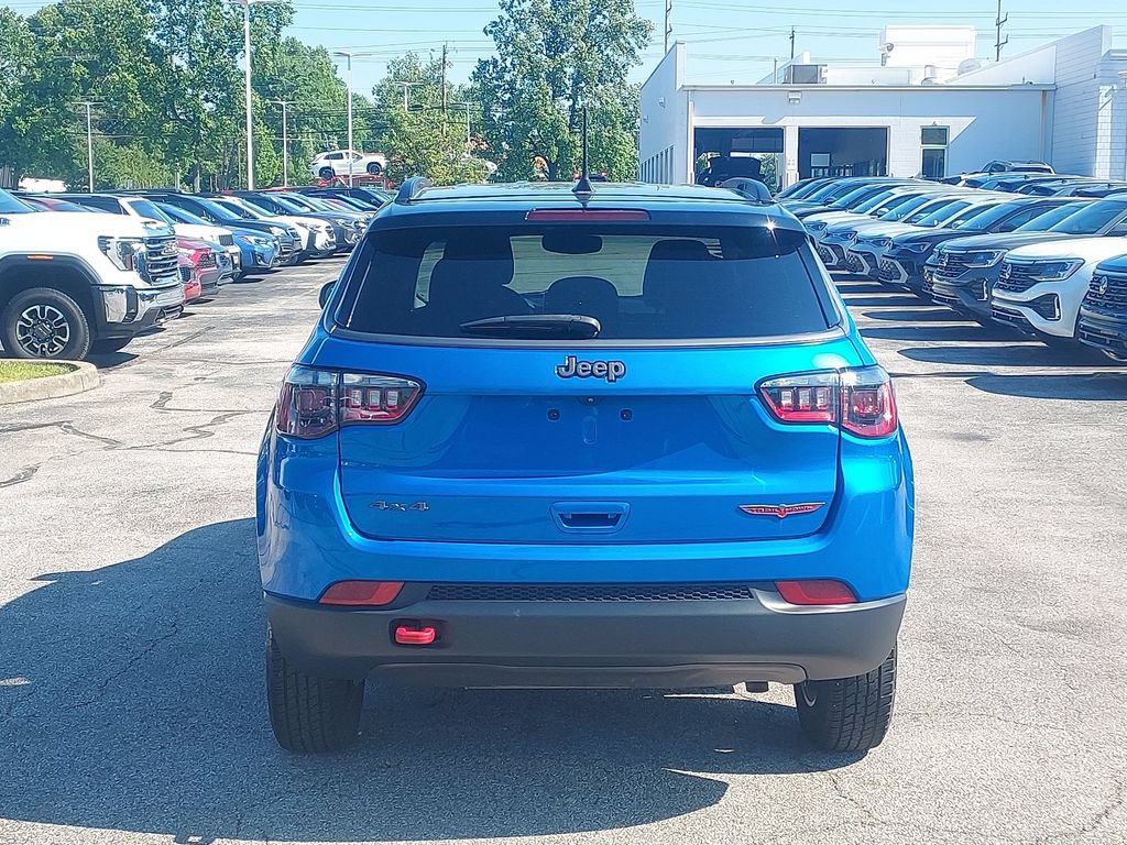 Used 2022 Jeep Compass Trailhawk w/ Trailhawk Convenience Group AWD/4WD image 6