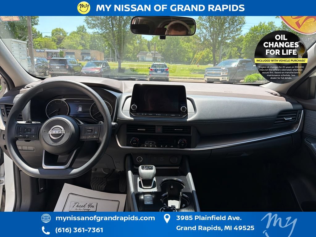 Used 2023 Nissan Rogue SV AWD/4WD image 13