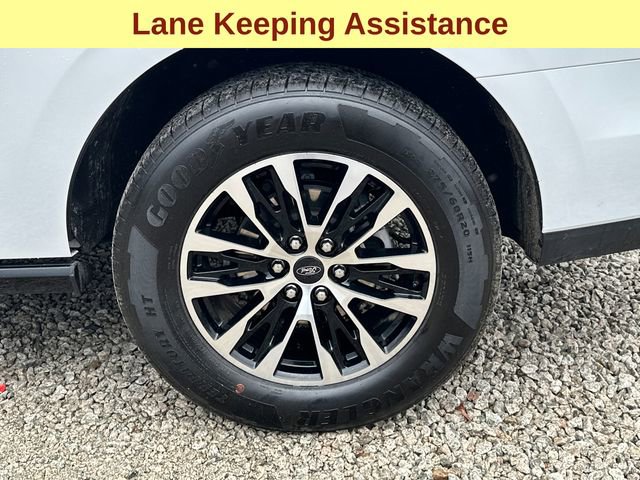 Certified 2025 Ford Expedition Platinum image 10