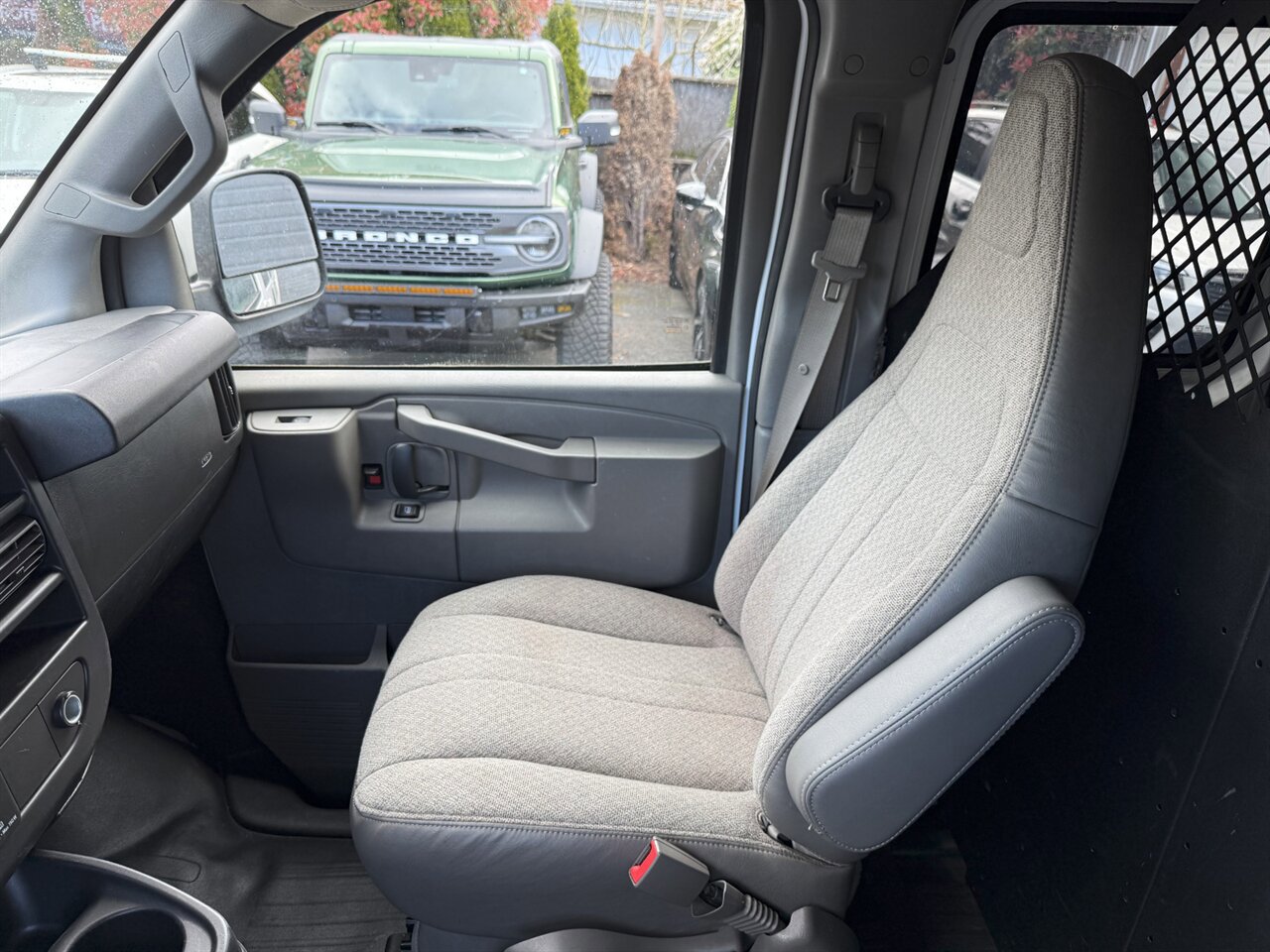 Used 2020 Chevrolet Express 2500 w/ Driver Convenience Package RWD image 23