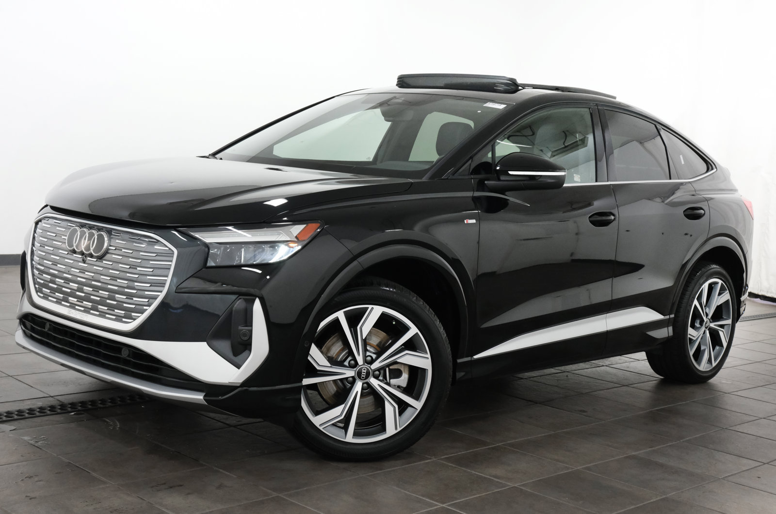 Used 2023 Audi Q4 e-tron Premium Plus w/ Premium Plus