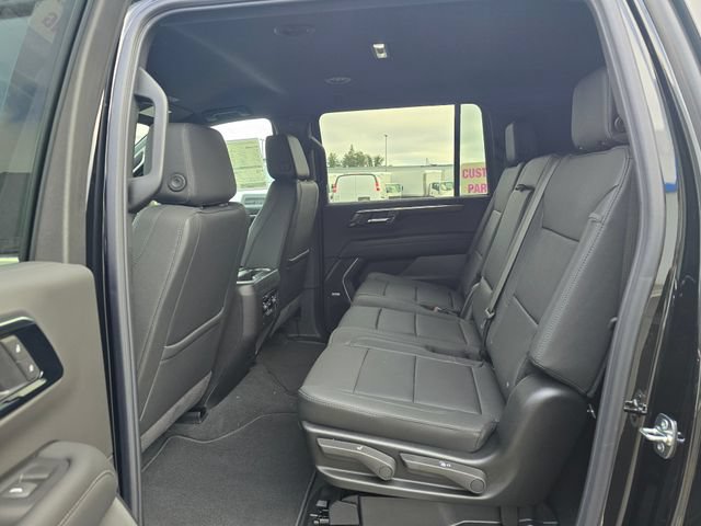 New 2026 Chevrolet Suburban LT w/ Comfort Package AWD/4WD image 16