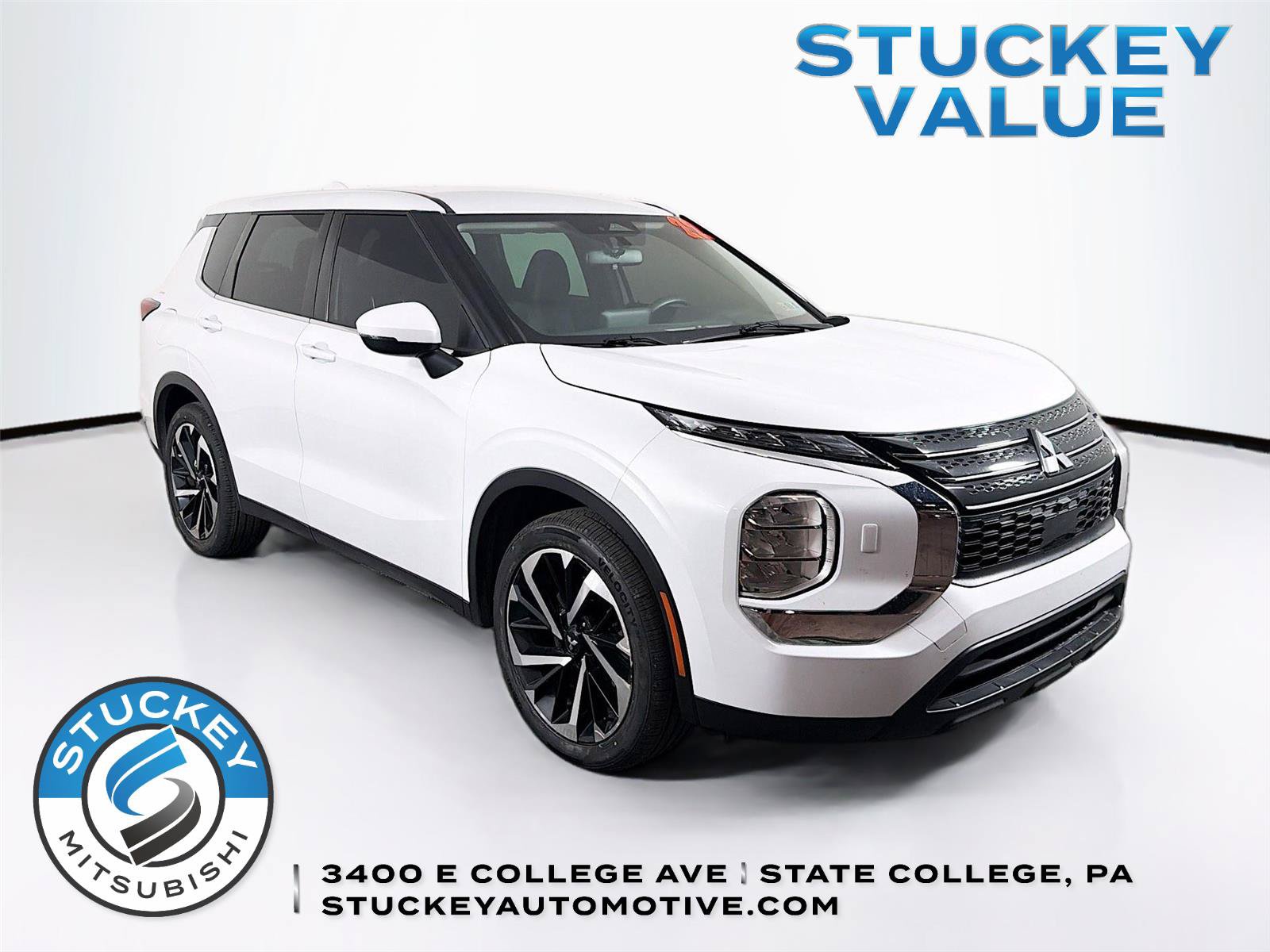 Used 2022 Mitsubishi Outlander ES AWD/4WD image 1