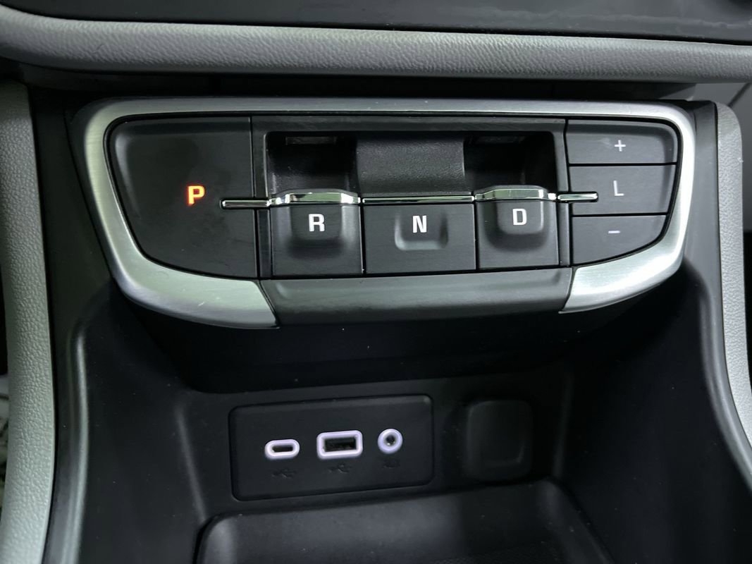 Used 2023 GMC Terrain SLE w/ Driver Convenience Package image 25