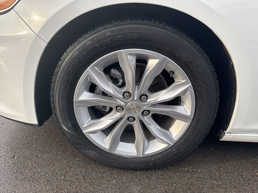 Used 2023 Chevrolet Malibu LT image 28