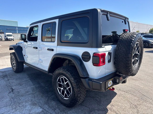 Used 2024 Jeep Wrangler Unlimited Rubicon AWD/4WD image 6