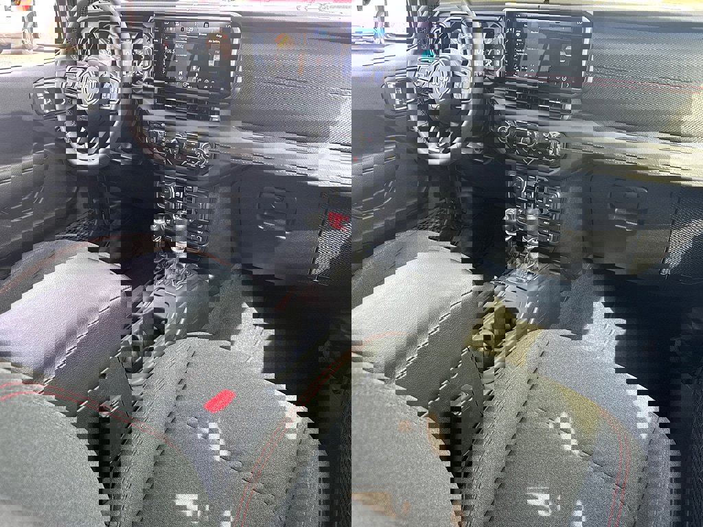 Used 2025 Jeep Wrangler Unlimited Rubicon image 22