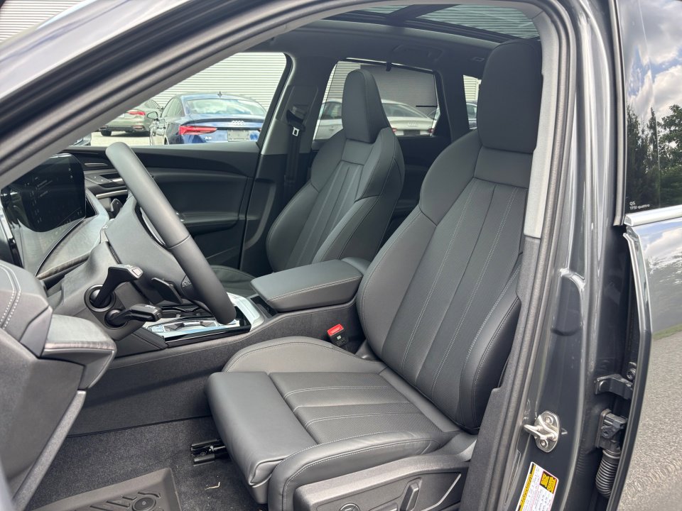 New 2025 Audi Q5 Premium Plus image 30