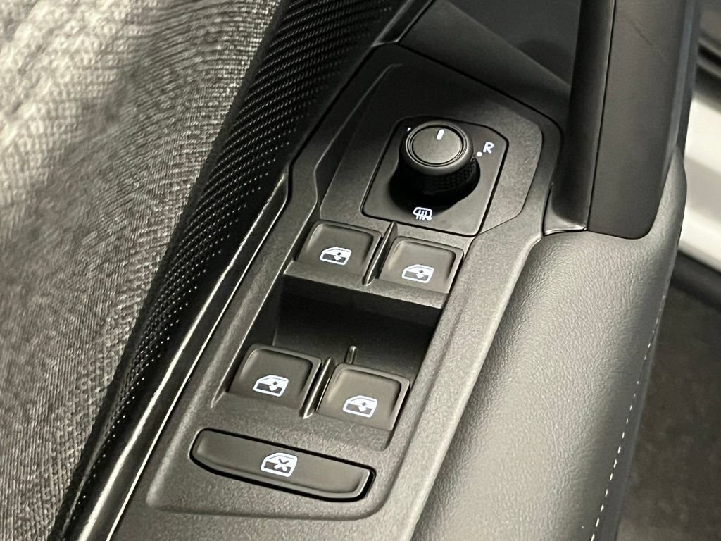New 2026 Volkswagen Tiguan S AWD/4WD image 17