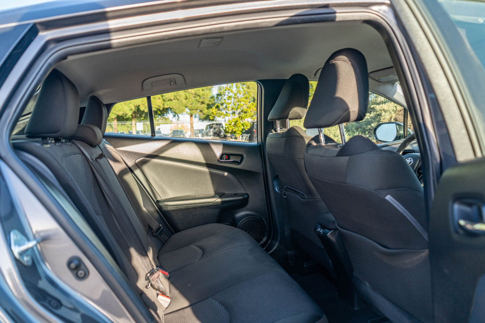Used 2019 Toyota Prius LE w/ Carpet Mat Package FWD image 20