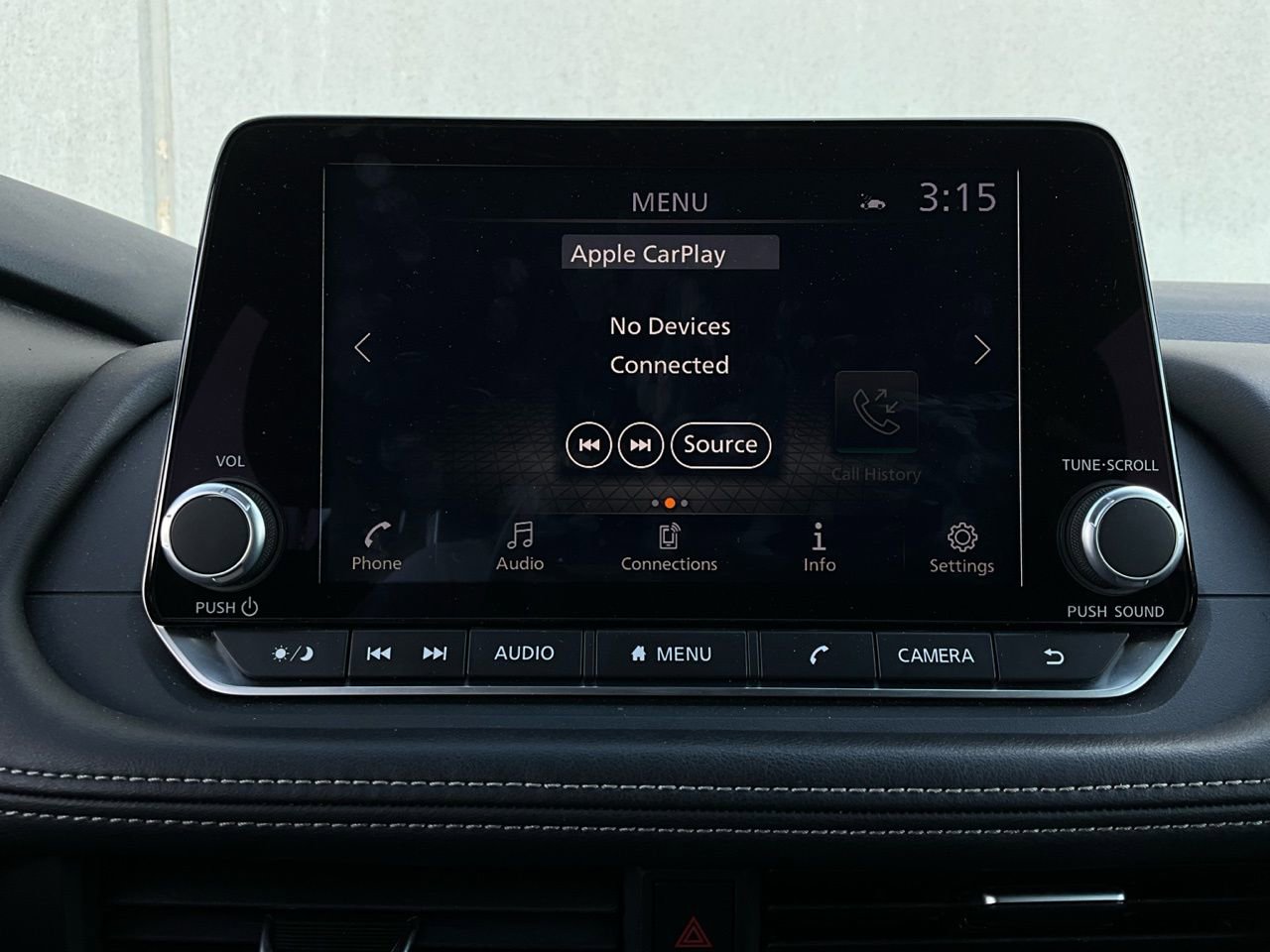 Used 2025 Nissan Rogue SV image 29