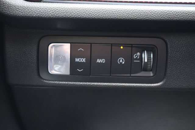 Used 2026 Chevrolet Traverse RS AWD/4WD image 14