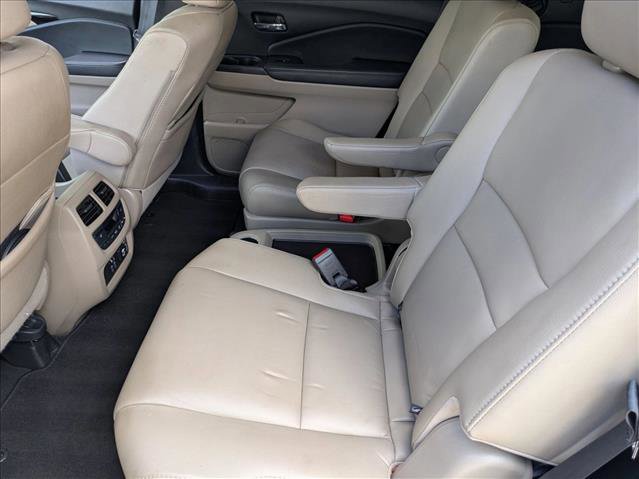Used 2021 Honda Pilot Touring image 18